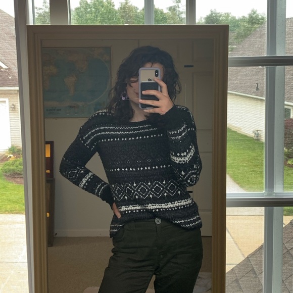 American Eagle Patterned Sweater - Picture 1 of 3